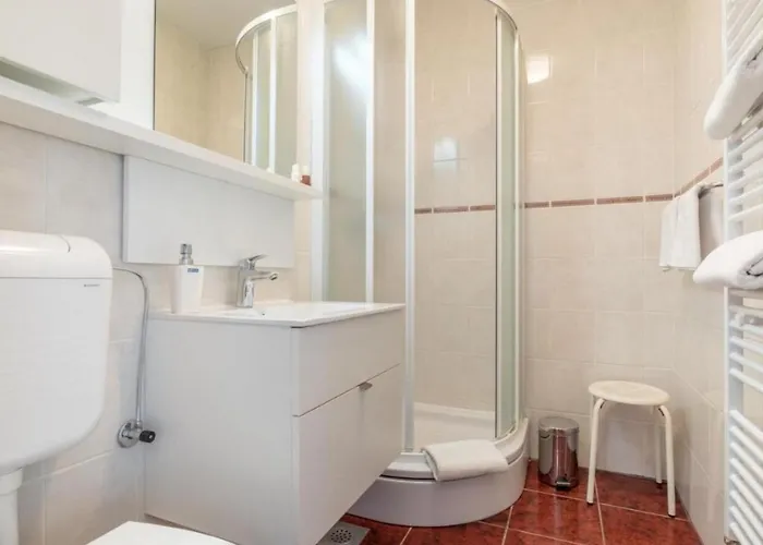 게스트하우스 And With Parking Space Plat, Dubrovnik - 23567 3*