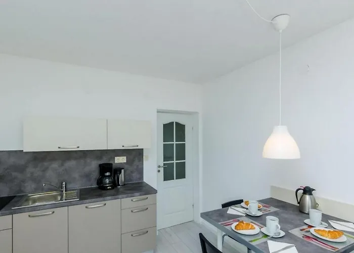 Pensionat And With Parking Space Plat, Dubrovnik - 23567 Mlini